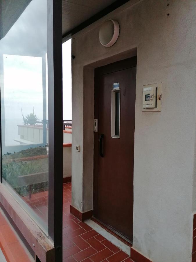 Al Bajah Loft Monovano Con Requisiti Hotel Taormina Exterior photo
