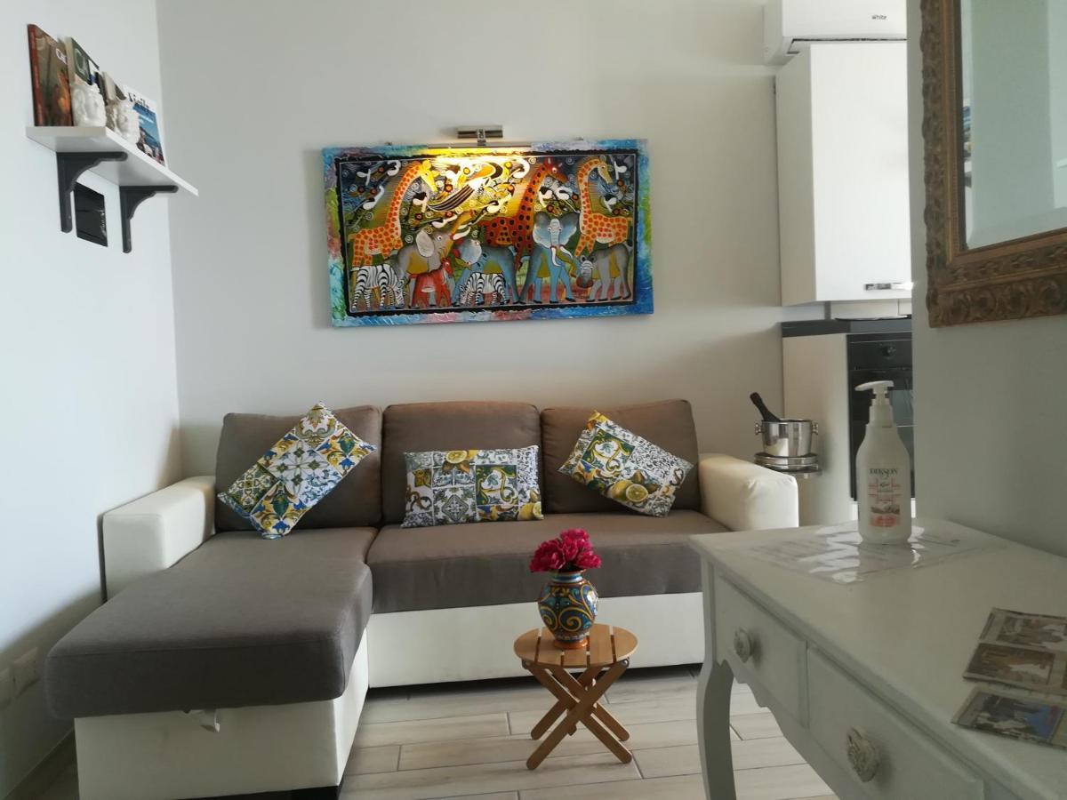 Al Bajah Loft Monovano Con Requisiti Hotel Taormina Exterior photo
