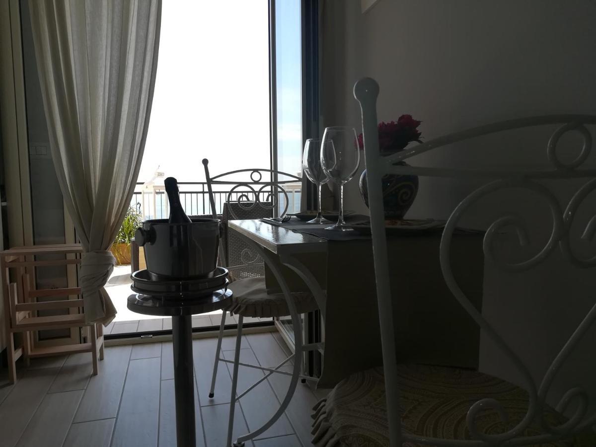 Al Bajah Loft Monovano Con Requisiti Hotel Taormina Exterior photo